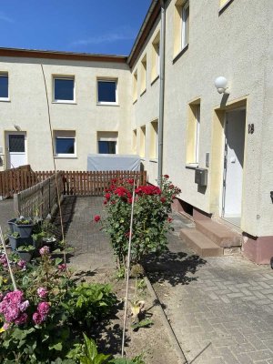 Familien aufgepasst - helle, große 4 Raum-Wohnung mit Terrasse - auch perfekt WG geeignet