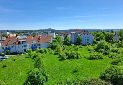 Ruhige Dachgeschosswohnung inkl. Loggia mit herrlichem Ausblick