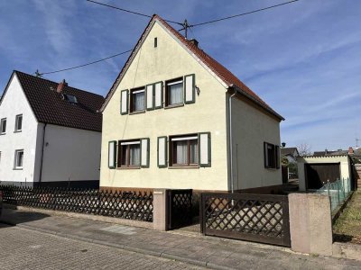 1-FAMILIENHAUS MIT DACHTERRASSE, GARAGE UND GROSSEM (BEBAUBAREN) GARTEN
