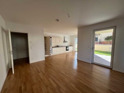 Terrassenwohnung, EBK, Parkett...TG-Stellplatz möglich - Besichtigung Samstag, 29.11. / 13.15 Uhr !