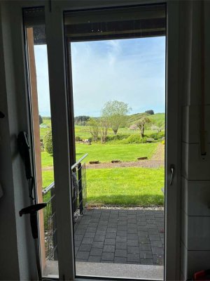 Schöne und gepflegte 2-Raum-EG-Wohnung mit Blick ins Grüne