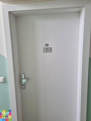 3-Zimmerwohung im obersten Stock - Erstbezug nach Sanierung - unbefristeter Mietvertrag