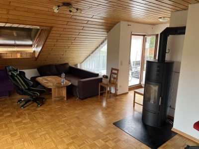 Schöne 4-Zimmer-Wohnung in Ellhofen ab sofort verfügbar, 95 qm, EBK, teilweise möbliert