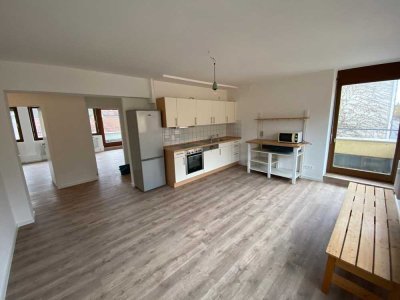 ++ Zimmer in bester Uni Lage / Furnished shared flat available ++