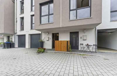 Modernes Wohnen in toller Lage - Reihenmittelhaus mit Gartenterrasse und Doppelg. in 79183 Waldkirch