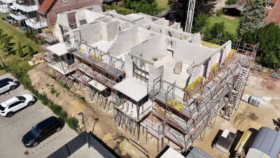 Ihr Platz an der Sonne: Helle Neubauwohnung in der Endetage mit Süd-Balkon und viel Platz!