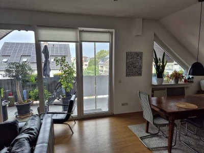 Zweitbezug nach Sanierung: Geschmackvolle 4-Zimmer-Dachgeschosswohnung mit Klimaanlage