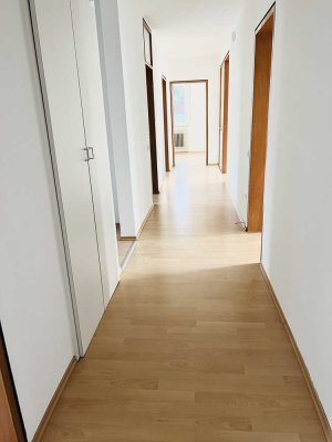 Exklusive 3,5-Zimmer-Wohnung mit Balkon in Erlangen