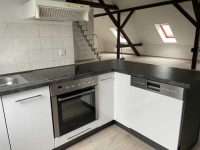 Loft-Wohnung zentral gelegen mit Küche und Klimaanlage