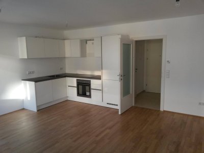 2-Zimmer Wohnung teilmöbliert