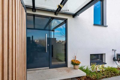 Modernes Mehrgenerationenhaus mit Einliegerwohnung, Terrasse & unverbaubarem Blick