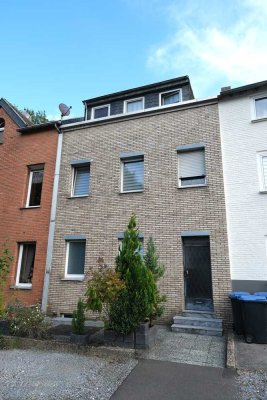 Renditestarkes Zweifamilienhaus in Aachen-Verlautenheide zu verkaufen.