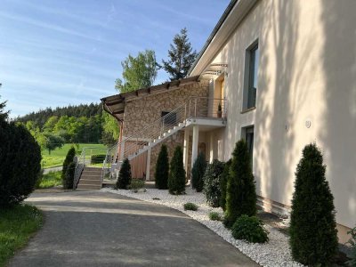 Modern. Lichtdurchflutet. Energieeffizient. – perfekt für Familie, Natur & Alltag