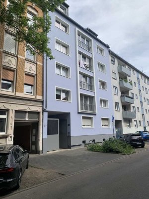 Hell und ruhige 3 Zi-Wohnung, Nähe Wilhelmsplatz und S-Bahn