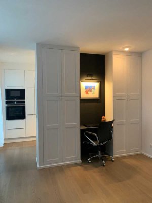 Teilmöblierte 3-Zimmer-Wohnung mit luxuriöser Einbauküche u. toller Ausstattung in Pasinger Bestlage