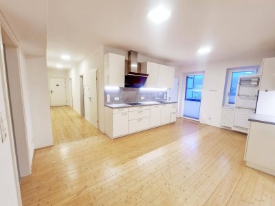 HELLE GENERALSANIERTE 3-4 ZIMMER WOHNUNG / PRADL