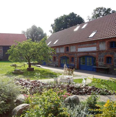 Wohnen, Tourismus und Bildungsprojekte