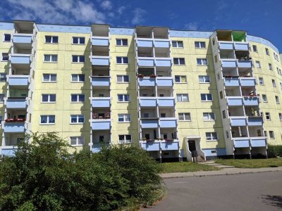 Unrenovierte 2-Raumwohnung mit Balkon im 5.Obergeschoss