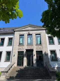 Moderne Loftwohnung in denkmalgeschütztem Schulgebäude – Kleefelder Hofgärten, Hannover