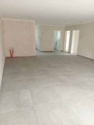 1150 € - 112 m² - 4.0 Zi.