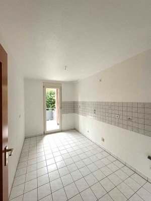 Ruhiges Wohnen im Grünen – renoviert - Garage - West Balkon - in Büchenbronn
