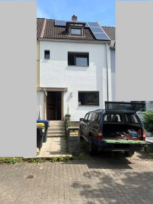 Attraktive Reihenmittelhaushälfte in Saarbrücken-Burbach
