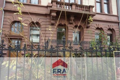 Zentral gelegene Altbauwohnung mit Terrasse und Wintergarten -  zu vermieten