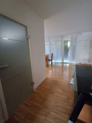Top Lage 2,5 / 3 Zimmer.  2 U-Bahn-Nähe