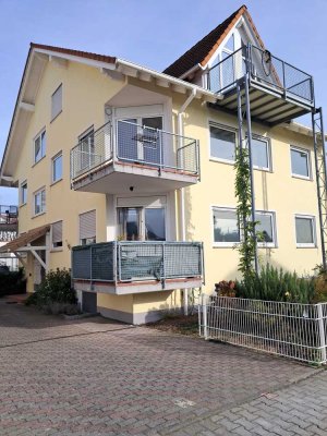 Schöne 2-Zimmer Wohnung -frisch renoviert