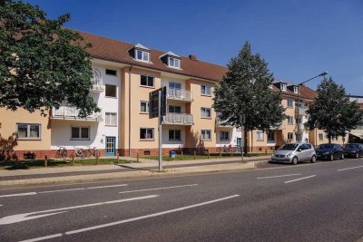 3-Zimmer-Wohnung sucht Nachmieter // EG links