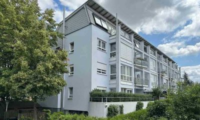 Stilvolle, gepflegte 3-Raum-Wohnung mit Balkon inklusive TG Stellplatz