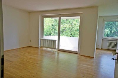 Jülich-Innenstadt, 90m², Parkett, Balkon, zwei Bäder, 4Z-K-D-2B