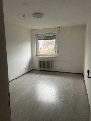 Nackheim. 3-Zimmer-Wohnung
