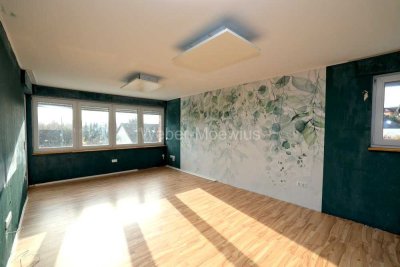 Attraktives Wohnhaus mit bis zu 3 Einheiten, 2 EBK, Terrasse, Balkon, Garten und Garage