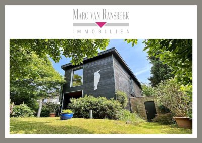 ARCHITEKTONISCH REIZVOLLES EINFAMILIENHAUS, RAUMWUNDER IN BEGEHRTER STADTWALDNÄHE