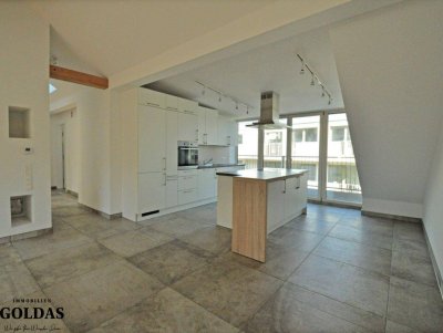 Neuwertiges DACHGESCHOSS mit BALKON; Obere Stadt Klosterneuburg