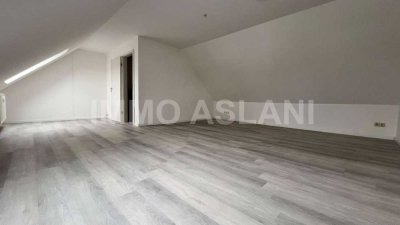 Charmante 3-Zimmer-Dachgeschosswohnung + Einbauküche + Balkon
