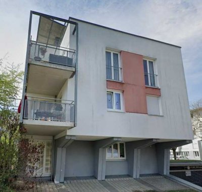 Stilvolle 1,5-Raum-Wohnung mit gehobener Innenausstattung mit Balkon und EBK in Esslingen am Neckar