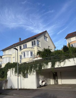Großzügige, lichtdurchflutete Doppelhaushälfte in Schorndorf-Süd