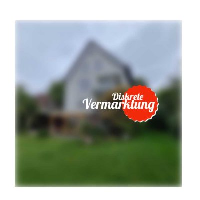 Großzügige Villa im westlichen Ortsteil*Doppelgarage* ca. 444 m² WF* 1817 m² GS*ELW im OG*10 Zimmer*