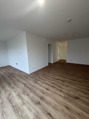 Erstbezug: Helle 3-Zimmer-Wohnung mit Balkon in Pohlheim