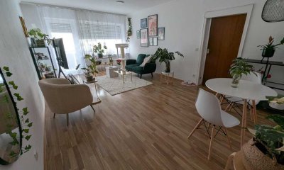 700 € - 72 m² - 3.0 Zi.
Helle 3 Zimmerwohnung im 1. Stock in Mühlheim-Dietesheim