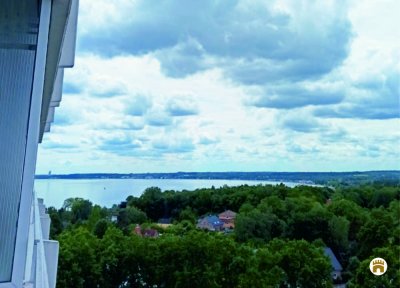 10. Etage. 3-Zi., ca.  50 m². Wohnung im nordischen Stil. Seitl. Ostsee-Blick + Weitblick gen Westen