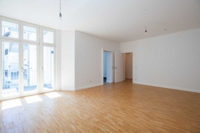 Exklusive 3-Zimmer-Gründerzeit-Wohnung mit Süd-Balkon in einem aufwendig sanierten Altbau