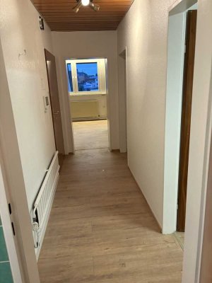 Helle 3-Zimmer Maisonette-Wohnung mit Balkon in Neu-Isenburg