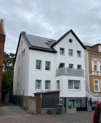 Charmante 3-Zimmer-Altbauwohnung mit sonnigem Südbalkon in bester Lage