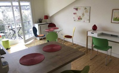 Helle 2-Zimmer DG-Wohnung in Bonns Südstadt