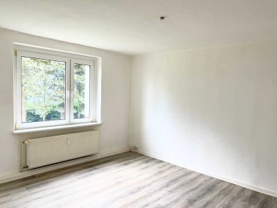 ++helle 2-Zimmer mit Wannenbad++