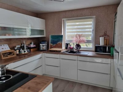 Moderne 3-Zimmer-Wohnung mit Balkon, Terrasse und hochwertiger Ausstattung in Hofheim Wildsachsen
