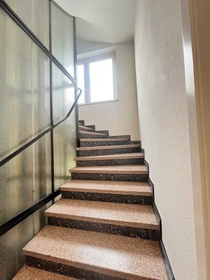 *** Großzügige Wohnung mit hohe Decken, 2 Zimmern und 64 m² in Dehrendorf -Provisionsfrei ***